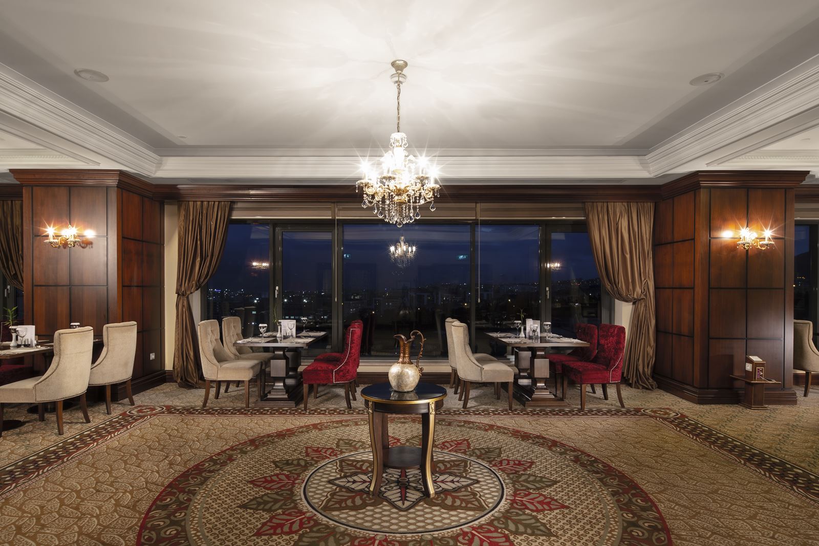 Executive Club Lounge